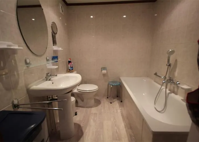 Domaine De A 600m De La Plage, Belle Climatisee 3 Chambres, 5 Couchages Terrasse Wifi, Acces Payant Pour Les Animations Et Piscines Lrpdse3 * Portiragnes