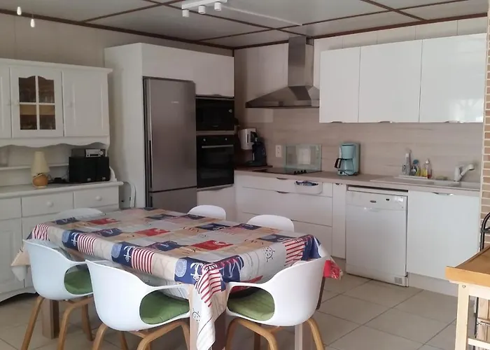 Domaine De A 600m De La Plage, Belle Climatisee 3 Chambres, 5 Couchages Terrasse Wifi, Acces Payant Pour Les Animations Et Piscines Lrpdse3